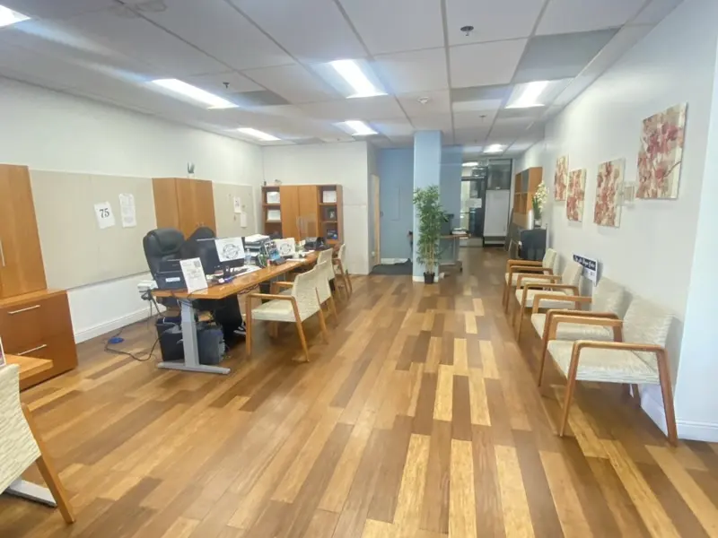 Inside our San Jose office — Interior de nuestra oficina en San José